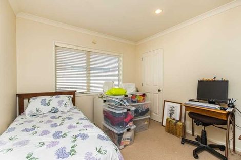 Photo of property in 58 Lothian Brae, Wattle Downs, Auckland, 2103