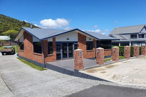 Photo of property in 189 Main South Road, Karoro, Greymouth, 7805