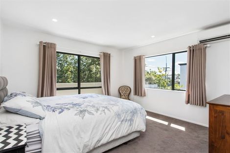 Photo of property in 18 Kotare Street, Fendalton, Christchurch, 8041