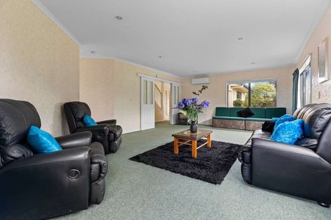 Photo of property in 72 Dalton Drive, Papamoa Beach, Papamoa, 3118