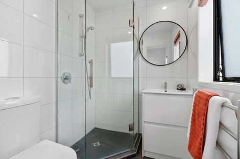 Photo of property in 21b Chippendale Crescent, Birkdale, Auckland, 0626