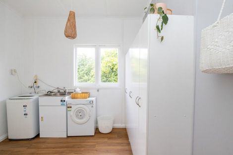 Photo of property in 2 Mahuta Road, Waitakaruru, Ngatea, 3576