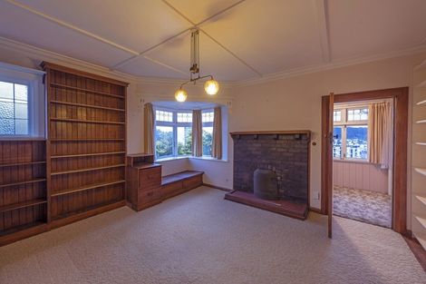 Photo of property in 9 Waiteata Road, Kelburn, Wellington, 6012