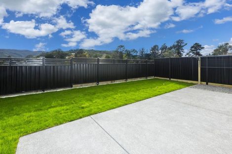 Photo of property in 7 Thornbury Lane, Timberlea, Upper Hutt, 5018