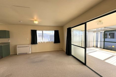 Photo of property in 50d Lanark Street, Balclutha, 9230