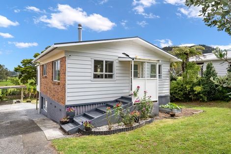 Photo of property in 17 Union Street, Hikurangi, 0114