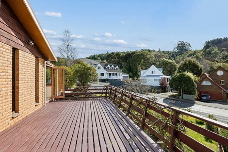 Photo of property in 99 Glenross Street, Glenross, Dunedin, 9011