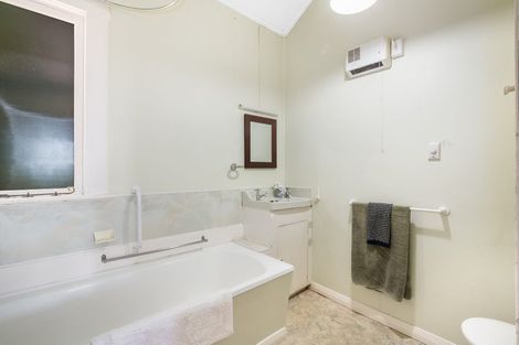 Photo of property in 24 Mahoe Street, Eastbourne, Lower Hutt, 5013