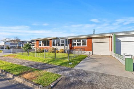 Photo of property in 2 Longwood Lane, Otumoetai, Tauranga, 3110