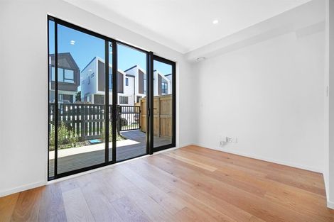 Photo of property in 52 Waipuhinui Way, Wiri, Auckland, 2104