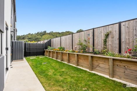 Photo of property in 11 Desert Gold Lane, Wallaceville, Upper Hutt, 5018