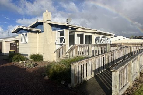 Photo of property in 1/7 Lillian Place, Orewa, 0931