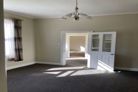 Photo of property in 21 Governor Road, Northland, Wellington, 6012