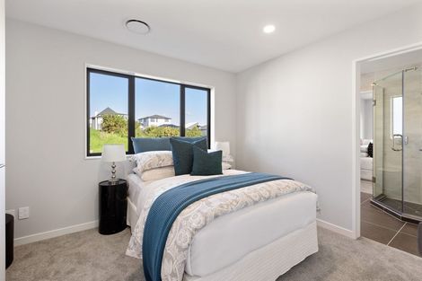 Photo of property in 28 Takurua Terrace, Orewa, 0931