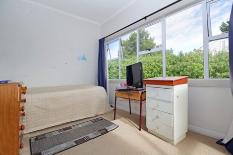 Photo of property in 34 Peverill Crescent, Papatoetoe, Auckland, 2025