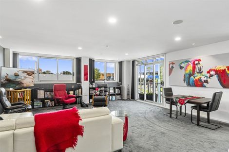 Photo of property in Salisbury Crown, 6/7 Salisbury Avenue, Mount Maunganui, 3116