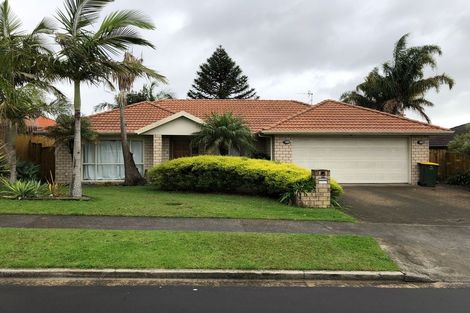 Photo of property in 26 Craigavon Drive, East Tamaki, Auckland, 2013