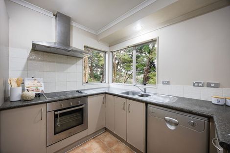 Photo of property in 27 Mckinley Road, Sunnyvale, Auckland, 0612