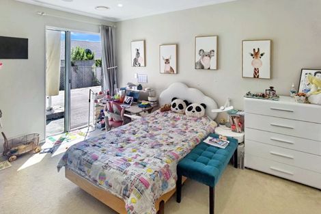 Photo of property in 10 Gilbransen Road, Kumeu, 0810