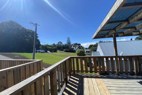 Photo of property in 78 Howard Road, Orere Point, Papakura, 2585