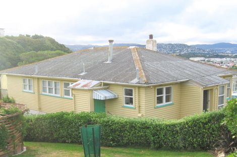 Photo of property in 12 Sidlaw Street, Strathmore Park, Wellington, 6022