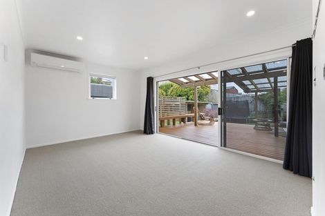 Photo of property in 33 Weymouth Street, New Plymouth, 4310
