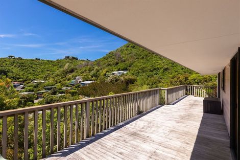 Photo of property in 15 Amelia Crescent, Waikawa, Picton, 7220