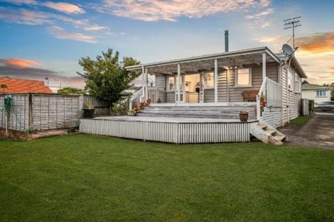 Photo of property in 19 Haverstock Road, Sandringham, Auckland, 1025
