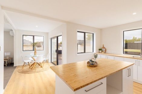 Photo of property in 35 Cuffs Road, Wainoni, Christchurch, 8061