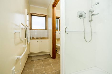 Photo of property in 746 East Coast Road, Pinehill, Auckland, 0630