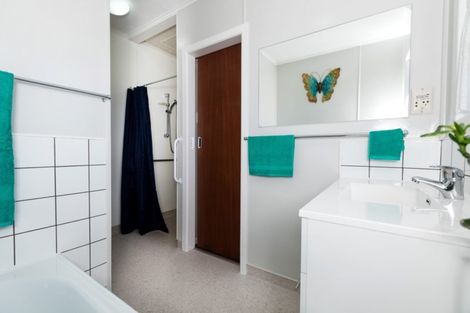 Photo of property in 11 Julian Place, Westown, New Plymouth, 4310