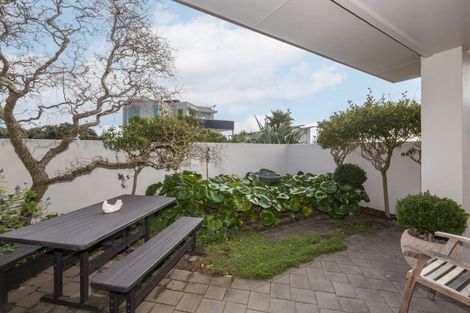 Photo of property in 136 Renown Road, Raumati South, Paraparaumu, 5032