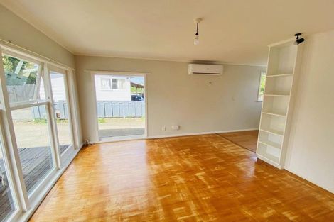 Photo of property in 19 Mcquarrie Avenue, Wattle Downs, Auckland, 2103