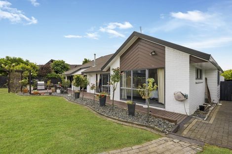 Photo of property in 19 Perotti Place, Conifer Grove, Takanini, 2112