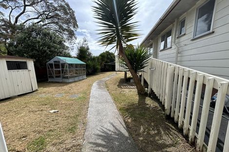 Photo of property in 77 Chilcott Road, Henderson, Auckland, 0612