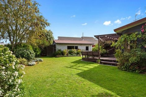 Photo of property in 12 Kowai Place, Amberley, 7410