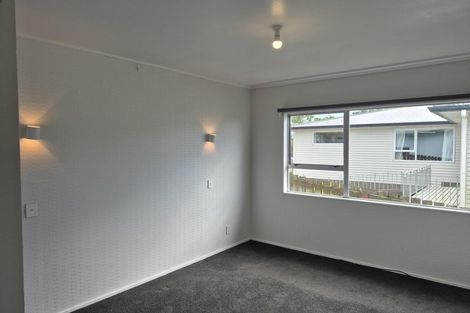 Photo of property in 48 Baylands Drive, Newlands, Wellington, 6037