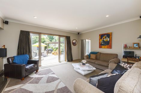 Photo of property in 2 Pastoral Lane, Hokowhitu, Palmerston North, 4410