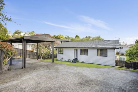 Photo of property in 15 Panzic Place, Glen Eden, Auckland, 0602