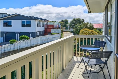 Photo of property in 33 Clipper Street, Titahi Bay, Porirua, 5022