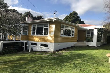 Photo of property in 402 South Road, Hawera, 4674