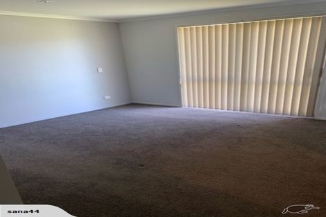 Photo of property in 70 Arion Road, Takanini, 2112