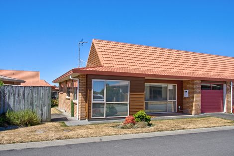 Photo of property in Holdsworth Villas, 67/2 William Donald Drive, Solway, Masterton, 5810