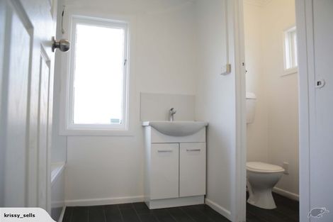 Photo of property in 1/15 Graham Road, Conifer Grove, Takanini, 2112