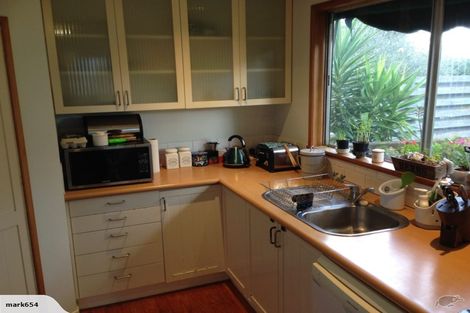 Photo of property in 39 Woodstock Road, Forrest Hill, Auckland, 0620