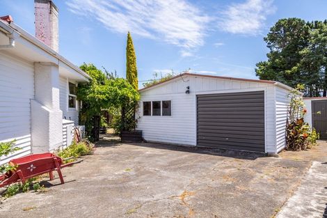 Photo of property in 12 Taverner Street, Carterton, 5713