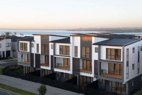 Photo of property in 3/10 Scott Road, Hobsonville, Auckland, 0616