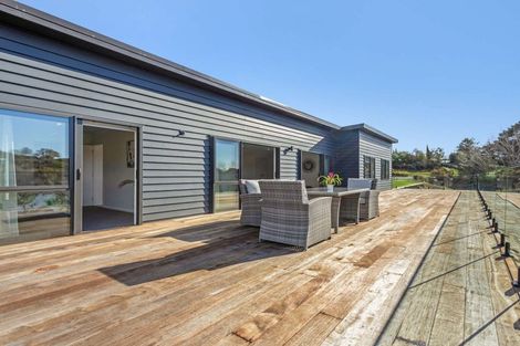 Photo of property in 131 Te Mata Peak Road, Havelock North, 4130