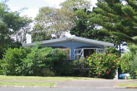 Photo of property in 16 Cardiff Road, Pakuranga, Auckland, 2010