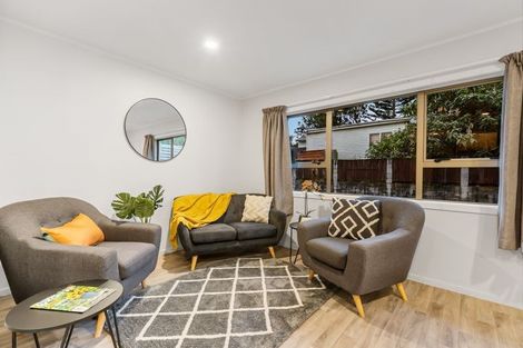 Photo of property in 2/31 Bowater Place, Manurewa, Auckland, 2102